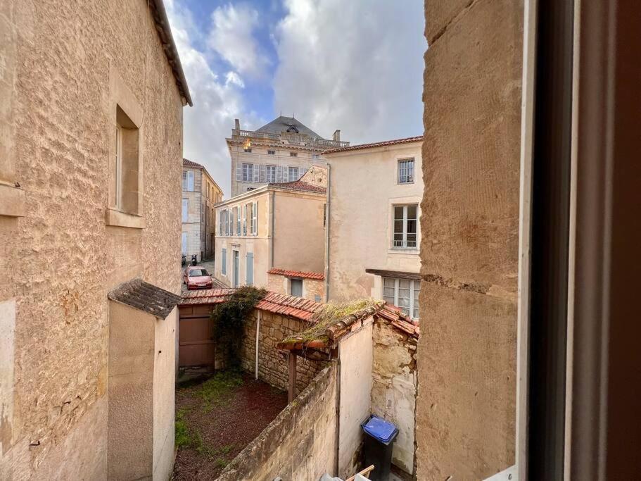 La Palmeraie -Wifi Fibre- Centre Ville -Property Rental Nm Fontenay-le-Comte Exterior photo